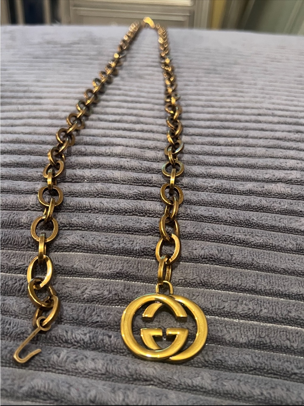 Gucci Gold Chain Belt with Interlocking G Pendant - Picture 2 of 2